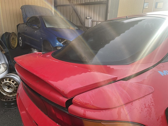 Mitsubishi eclipse takaluukku spoileri ym