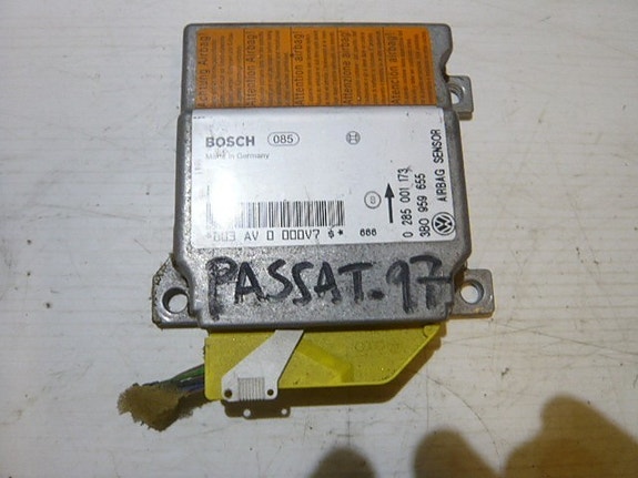 Vw passat Airbag keskusyksikkö 1997