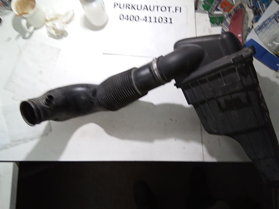 Peugeot 206 ilmanputsari/ilmaputki 2003