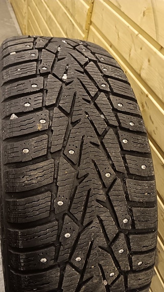 215/60R16 Nokian Hakkapeliitta 7 käytetty 1kpl