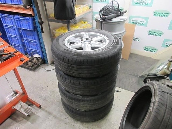 Volvo Aluvanteet+kesärenkaat 225 70 16