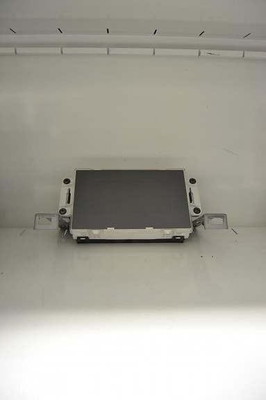 Nissan Almera N16 monitoiminäyttö