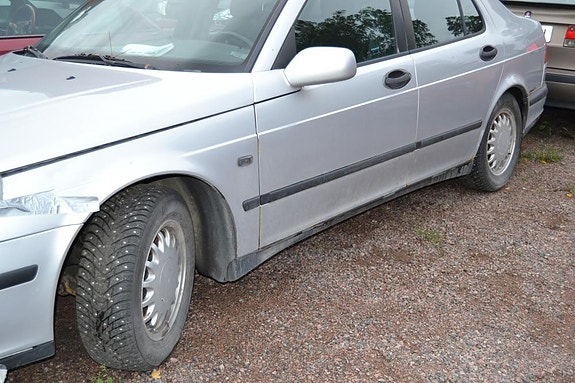 Saab 95 2.3t man -02 varaosia