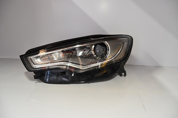 Audi A6 -13 ajovalo vasen