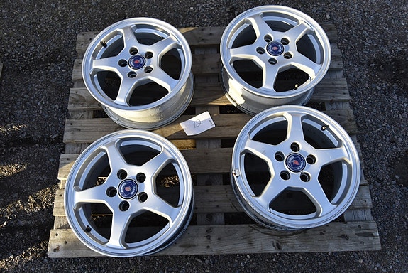 Saab 5x110 5x15" et49 alumiinivanne sarja
