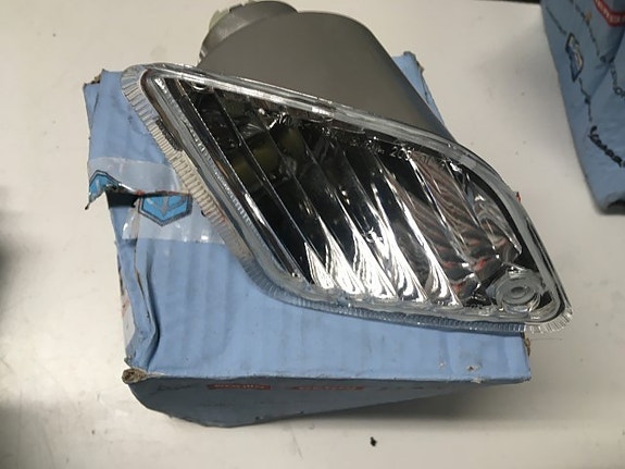 Uusi vasen takavilkku VESPA GT/GTS/GTV 2005-2022