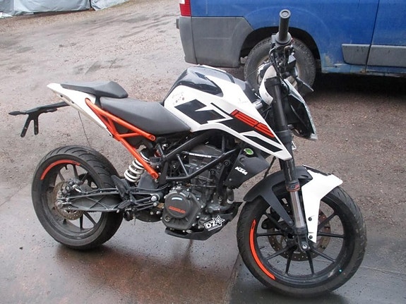KTM DUKE 125 2018 osia