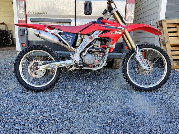 Product image 1 of 6