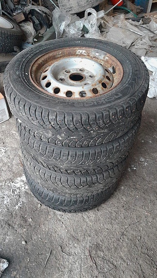 Hiace talvipyörät