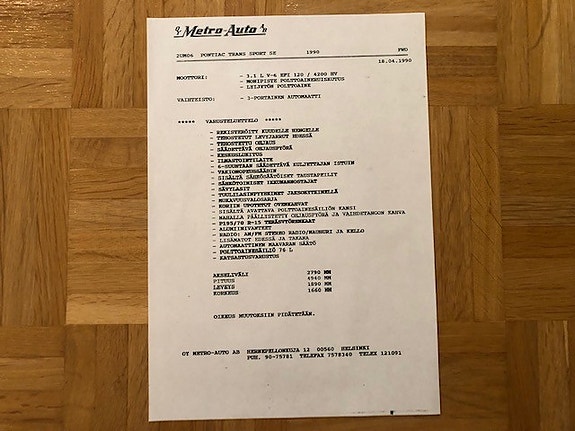 Varusteluettelo Pontiac Trans Sport SE vuodelta 1990 - Oy Metro-Auto Ab