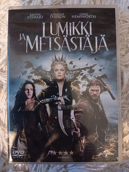 Lumikki ja metsästäjä