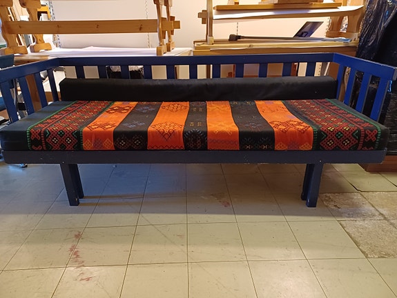 Puinen sänky 65