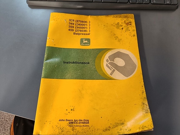 John Deere 339, 349, 359 ja 459 paalain ohjekirja