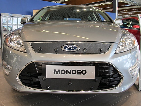 Maskisuoja Ford Mondeo vm. 2013-2014
