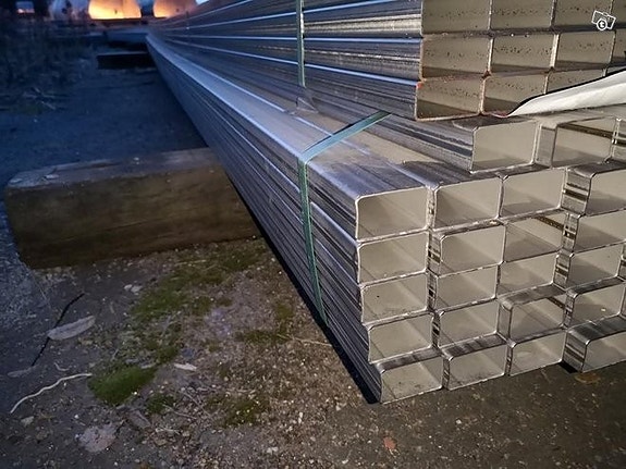 Ruostumaton Ferrit Putki 50 x 30 x 1,5 mm