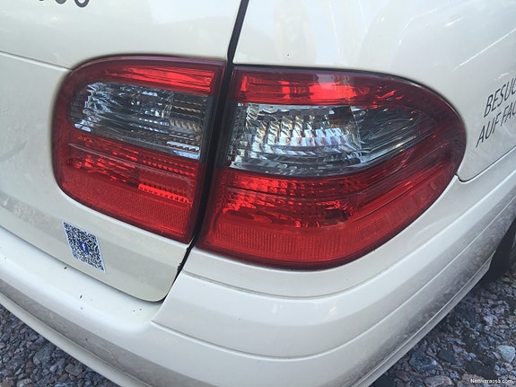Mercedes E Takavalot Faceliftin hyvät takavalot.