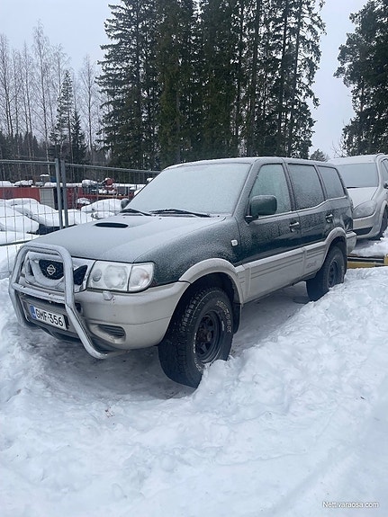 Niisan Terrano 2.7 Tdi 4WD Myydään Osina
