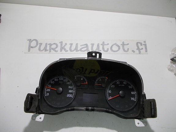 Fiat punto 1.2 2004 mittaristo täydellinen