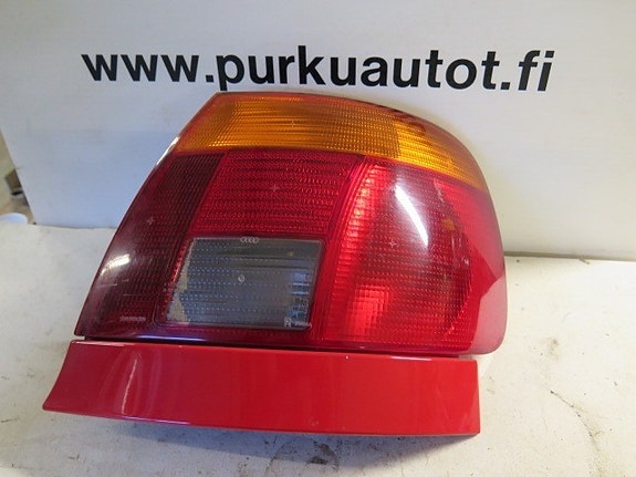 Audi a4 takavalo oikea 1998
