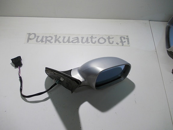 Vw golf sivupeili oikea sähkö 2001