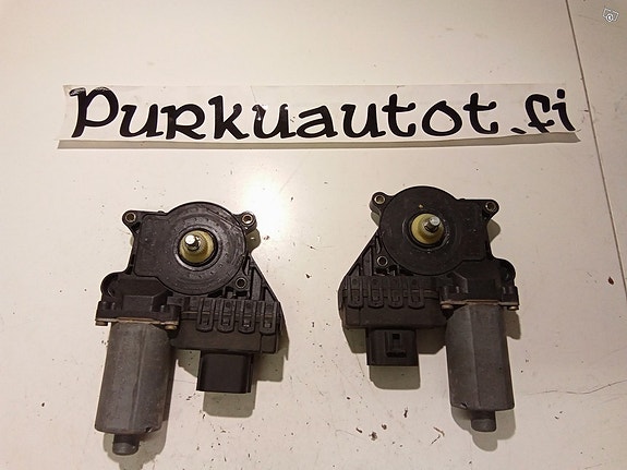 Ford mondeo mkIII lasinnostimen moottori oikea-05