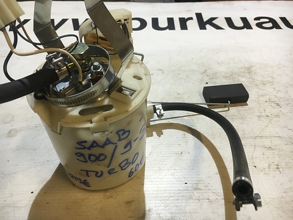 Saab 900 Polttoinepumppu tankkiin 1995