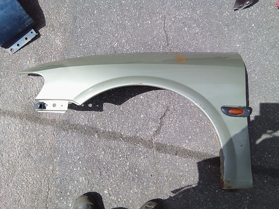 Opel vectra b lokasuoja vasen 2000