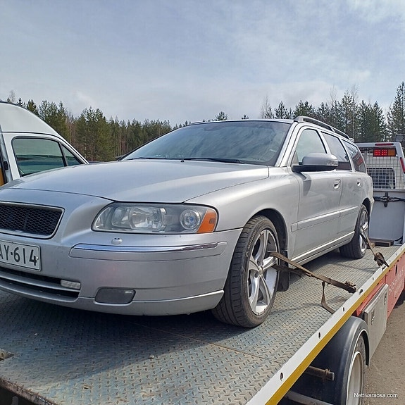 Volvo V70 D5 automaatti AWD