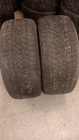 Continental 225/50R17 kitkarenkaat.