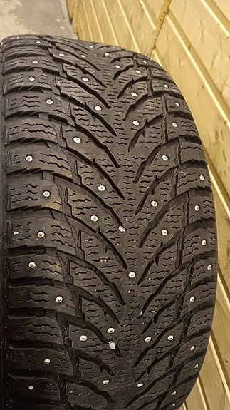 235/45R18 Nokian Hakkapeliitta 9 käytetty 1kpl