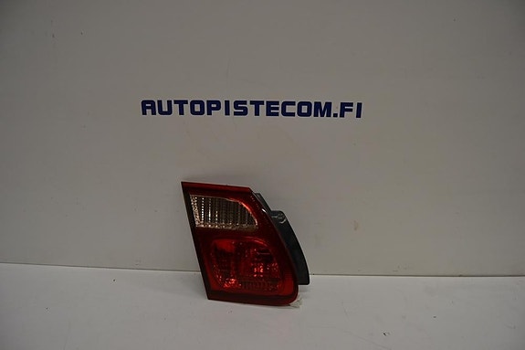Nissan Almera -01 takavalo