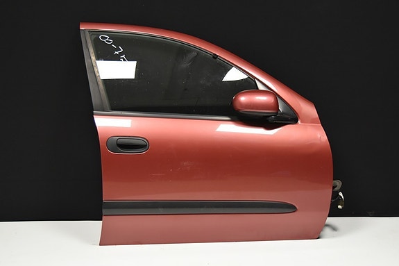 Nissan Almera -05 oikea etuovi+peili