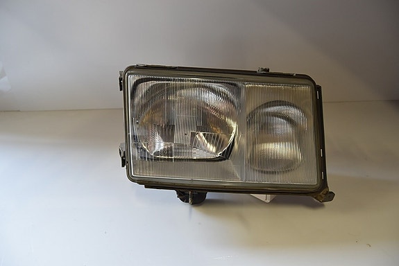 Mb E 124 86-96 ajovalo oikea