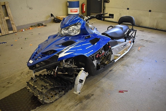 Polaris IQ 550 2013 osia