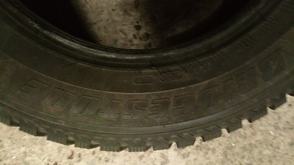 1x 195/65R15 Bridgestone Noranza talvirenkaat