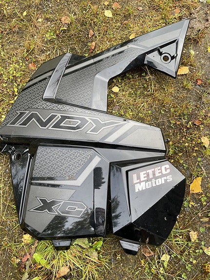 Polaris Xc  Indy sivukate vasen