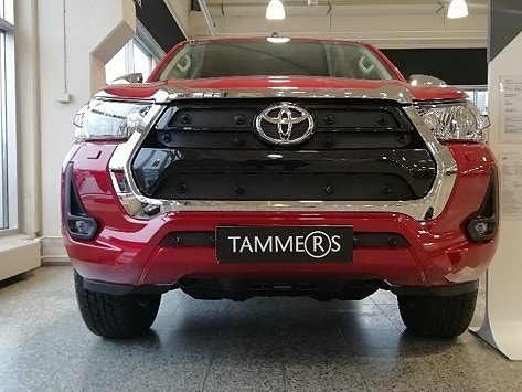 Maskisuoja Toyota Hilux Active / Life vm. 2020-