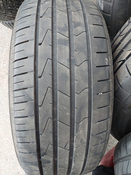 Hankook 225/55R17 kesärengas