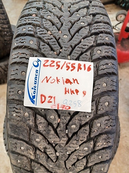 Nastarenkaat 225/55R16 Nokian 2 kpl Q258
