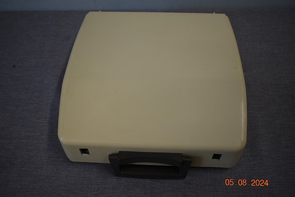 (E)2477 Brother Deluxe 900 kirjoituskone