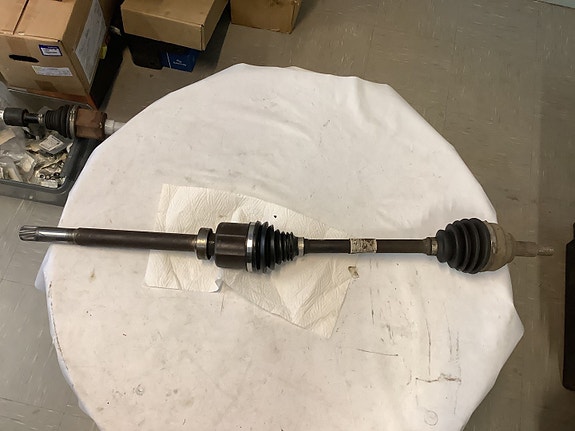 391005010R/93153895 Oik.vetoakseli Opel,Renault,Fiat,Nissan