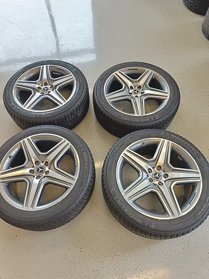 Kitkarengas sarja Mercedes-Benz W166
