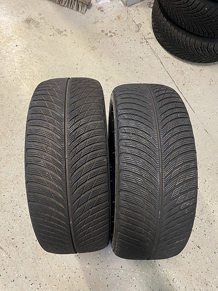 2 KPL 18-tuumaista michelin kitkarengasta