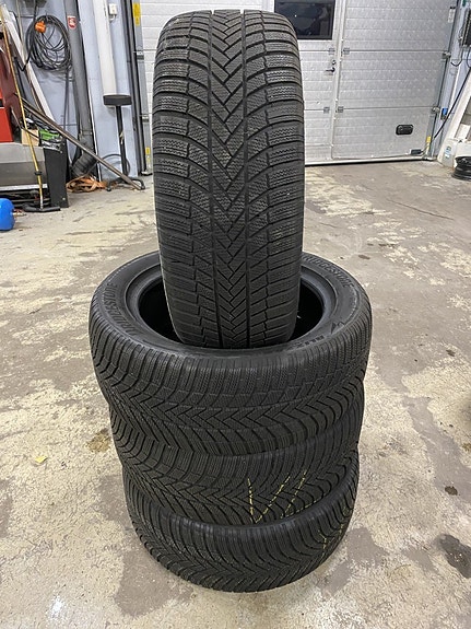 19" Bridgestone kitkarenkaat