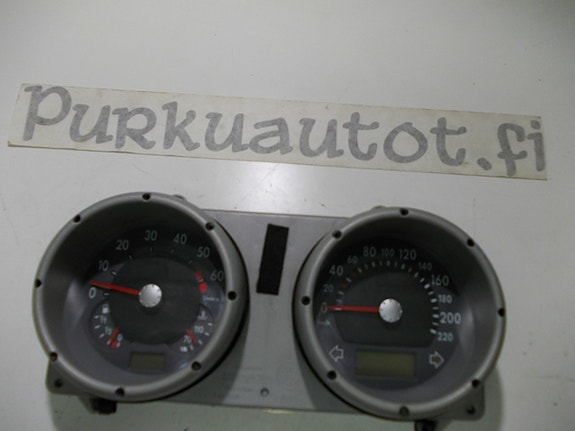 Vw polo mittaristo täydellinen 2000