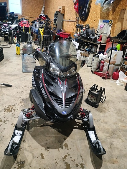 Polaris FST 4-tahti 750cc 2005