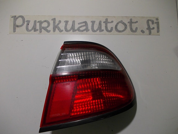 Nissan almera 1999 takavalo oikea ulompi