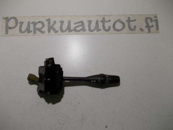 Nissan almera 1999 monitoimikatkaisin vilkut/valot