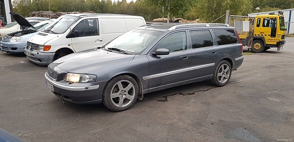 Volvo V70 D5