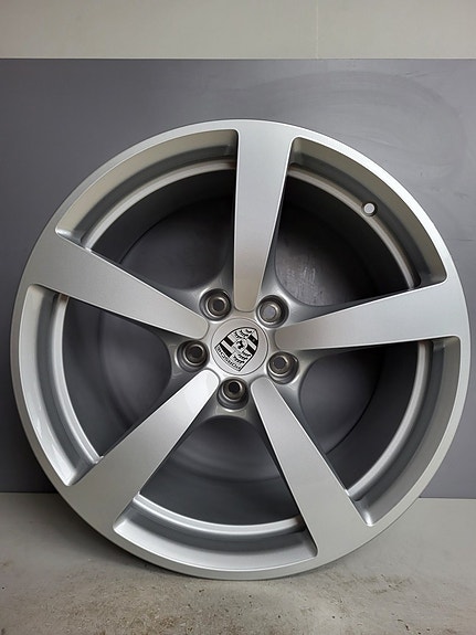 Alkuperäiset Porschen 5-spoke vanteet 9×18 5×112